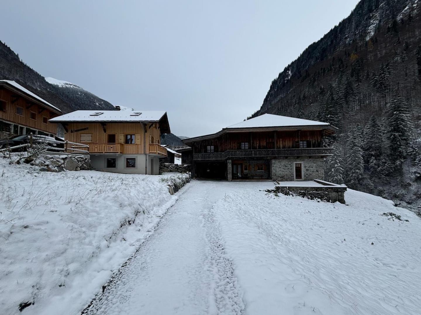 Chalet L'Aberiot モントリオン エクステリア 写真